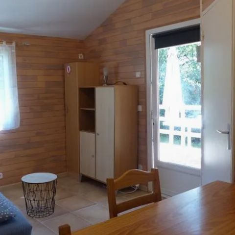 Chalet 6 persons - Chalet Confort -35m² -2 bedrooms - semi-covered terrace - TV - Air conditioning 2/6 pers