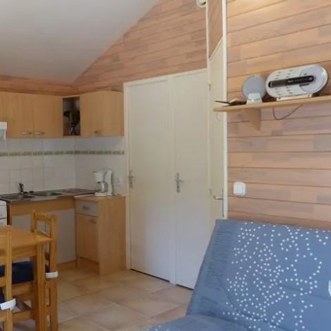 Chalet 6 persons - Chalet Confort -35m² -2 bedrooms - semi-covered terrace - TV - Air conditioning 2/6 pers