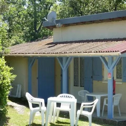 Gîte 2/6 personnes - Maisonnette Confort 35m² - 2 chambres - Terrasse - TV