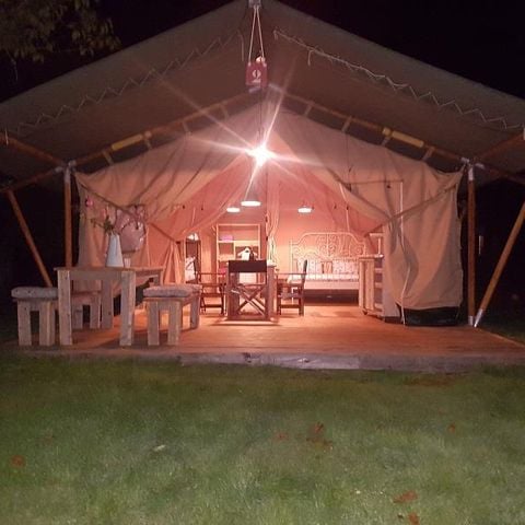 Glamping tent 5 persons - Lodge Safari Standard 25m² 2 bedrooms - terrace, in the heart of nature (no sanitary facilities) 2/5 pers