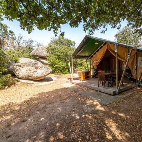 Glamping tent 5 persons - Lodge Safari Standard 25m² 2 bedrooms - terrace, in the heart of nature (no sanitary facilities) 2/5 pers