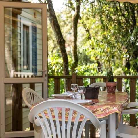 MOBILHOME 6 personnes - Mobil-Home Confort -28m² -2 chambres - terrasse semi-couverte - TV - Clim 2/4 pers