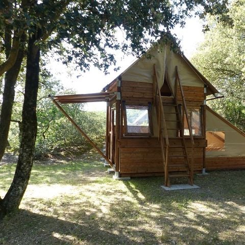 Canvas and wooden tent 4 persons - Tent Bivouac XL sur pilotis Standard 2 chambres - en pleine nature (sans sanitaires) 2/4 pers