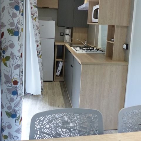 MOBILHOME 6 personnes - Mobil-Home Premium 32m² 3 chambres - terrasse semi-couverte - TV - Clim 2/6 pers