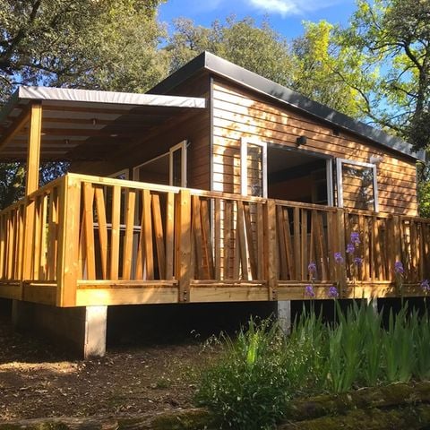 CHALET 5 personnes - NEW // Chalet Premium -28m2 - 2 chambres - terrasse couverte - TV - Clim 2/5 pers