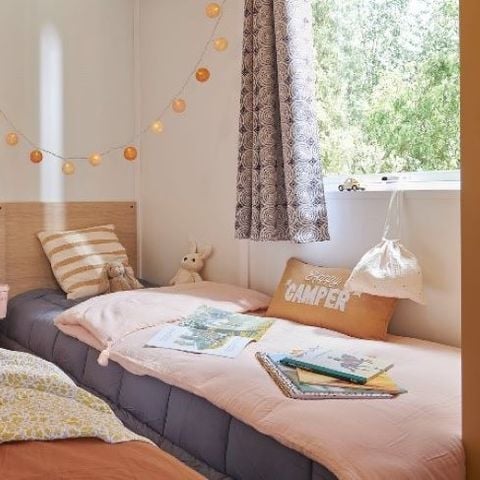 Chalet 5 Personen - NEW // Chalet Premium 28m2 - 2 Schlafzimmer - überdachte Terrasse - TV