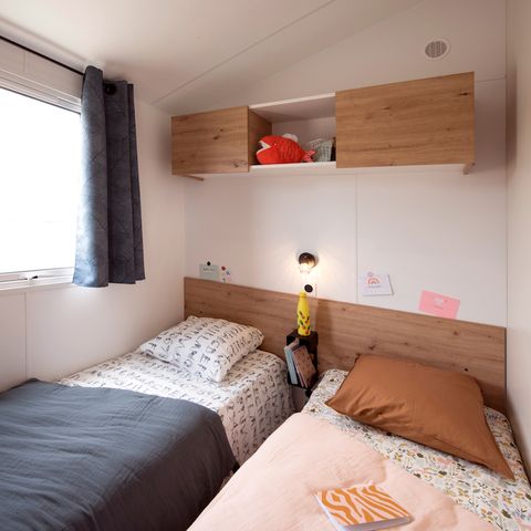 Stacaravan 9 personen -  Cottage tegenover voetbalveld 8/9 pers