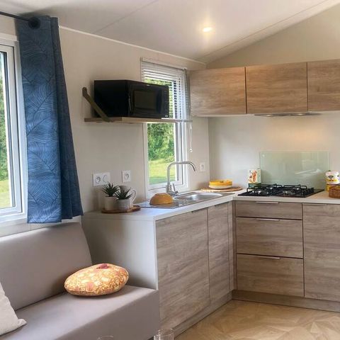 MOBILHOME 9 personnes -  Cottage face au terrain de foot 8/9 pers