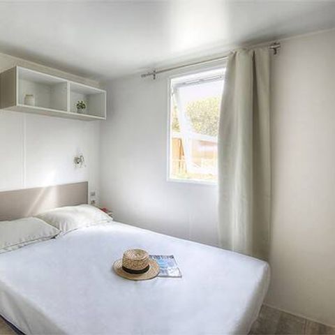 Stacaravan 4 personen - Stacaravan | Premium | 2 Slaapkamers | 4 Pers. | Klein Terras | Airconditioning | TV