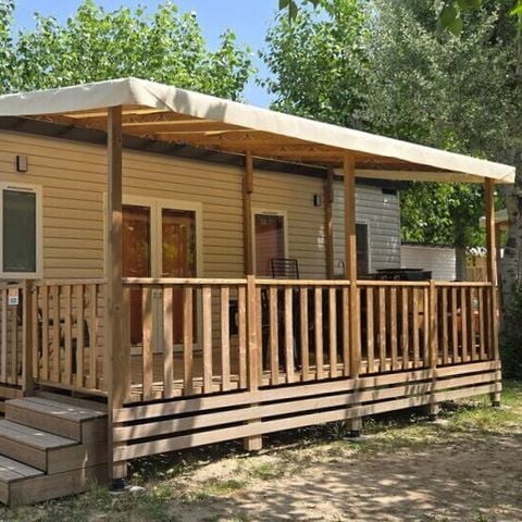 Stacaravan 8 personen - Mobile-home | Comfort | 4 slaapkamers | 8 pers. | Verhoogd terras | Buitenkeuken | 2 badkamers | Airconditioning.