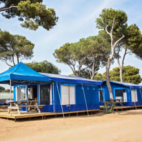 Canvas and wooden tent 5 persons - Super Lodge Tent Cala Gogo (no sanitary facilities) By Lifestyle Holidays