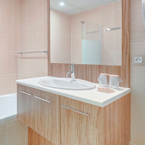 House 8 persons - 4-room apartment sleeps 8 with private pool