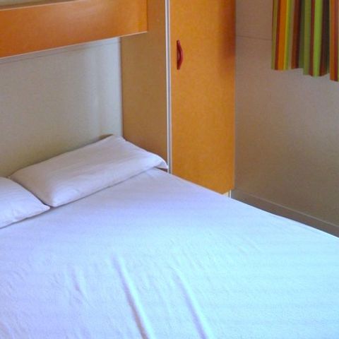 Bungalow 5 persons - Bungalow Morea 5pax 2 chambres TV + AC + BBQ +Parking