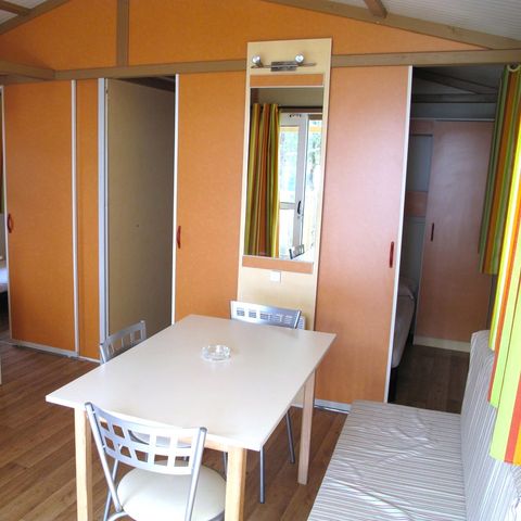 Bungalow 5 personen - Bungalow Morea 5pax 2 kamers TV + AC + BBQ +Parking