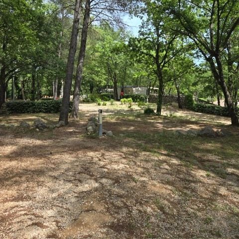 PIAZZOLA - Piazzola per tenda/roulotte + elettricità 10A