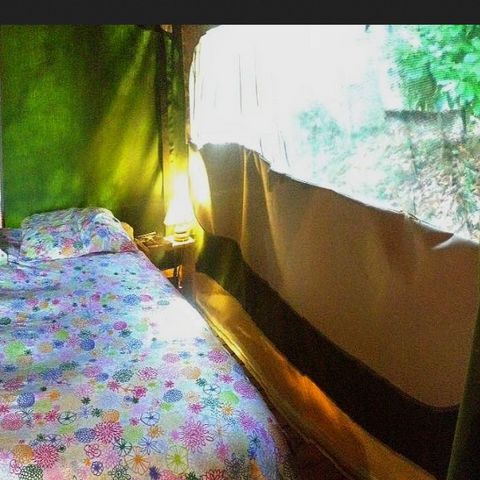 TENT 5 personen - Tente Safari Acacia Standard 23m² (zonder sanitair) - 2 kamers + overdekt terras 12m² 5 pers.