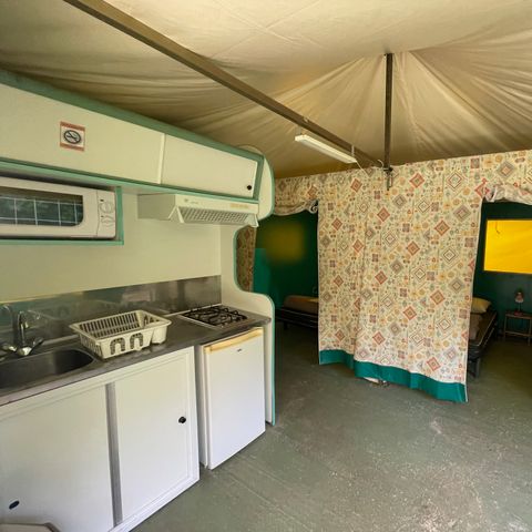 Glampingtent 5 personen - Bungalow Toilé Cerisier Standard 25m² - 2 kamers + Overdekt terras 10m² 5 pers.