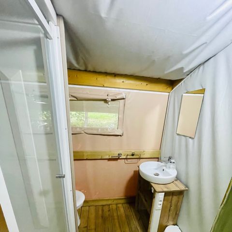 Safarizelt 5 personen - Lodge Haselnussbaum Standard 22m² - 2 Zimmer + Überdachte Terrasse 8m²