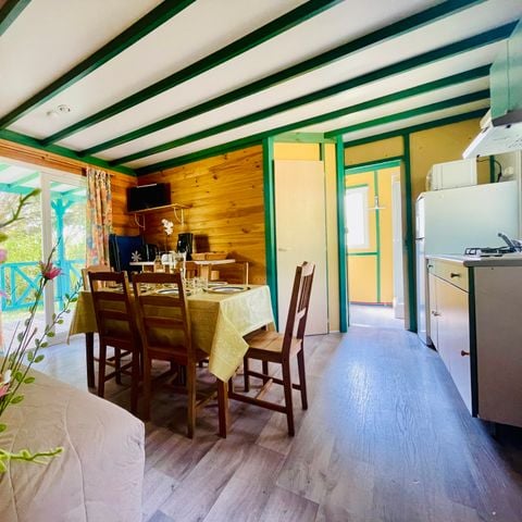 Chalet 6 persons - Douglas Confort 32m2 air-conditioned - 2 bedrooms + 15m2 covered terrace 5/6 people