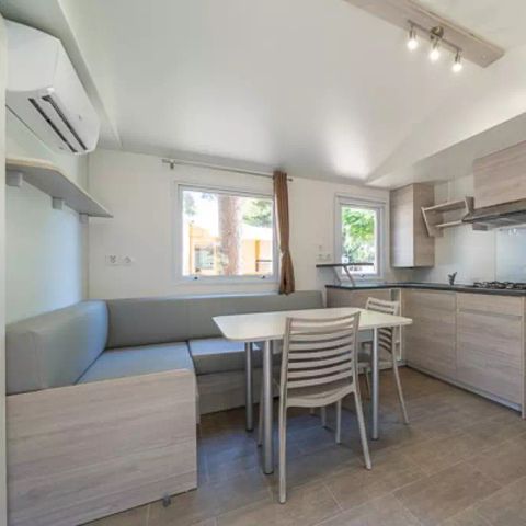 BUNGALOW 6 personnes - Comfort | 2 Ch. | 4/6 Pers. | Terrasse surélevée | Clim.