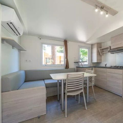 Stacaravan 6 personen - Comfort | 2 Slaapkamers | 4/6 Pers | Verhoogd terras | Airconditioning