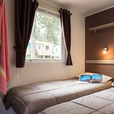 Mobilheim 6 Personen - Comfort | 3 Zi. | 6 Pers. | Erhöhte Terrasse | 1 Bad | Klimaanlage
