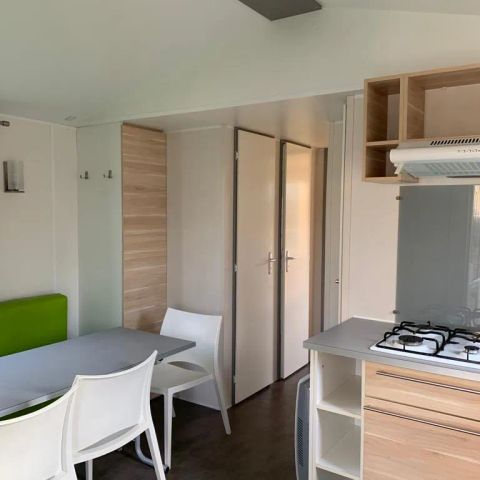 MOBILHOME 6 personnes - CONFORT 31m² - (6pers) 3 chambres + 1SDB + WC + Terrasse semi-couverte