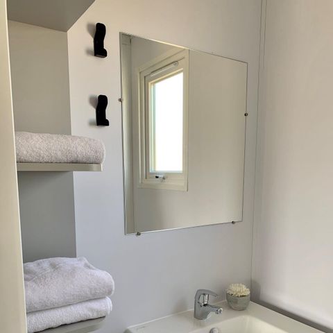Mobilheim 4 personen - PREMIUM 34m² - (4pers) 2 Zimmer + 2 Bäder + LV + TV + Barbecue + Terrasse