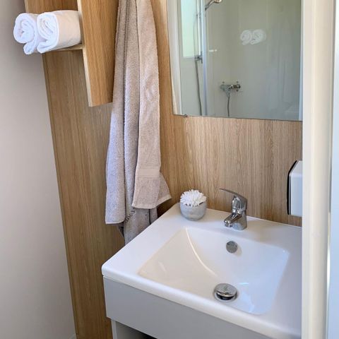 Mobile home 6 persons - PREMIUM 40m² - (6pers) 3 bedrooms + 2 bathrooms + 2 WC + TV +LV + BBQ + Terrace