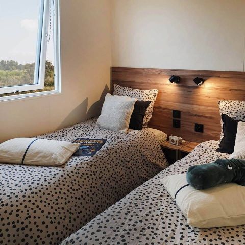 MOBILHOME 4 personnes - Comfort | 2 Ch. | 4 Pers. | Terrasse surélevée | Clim.