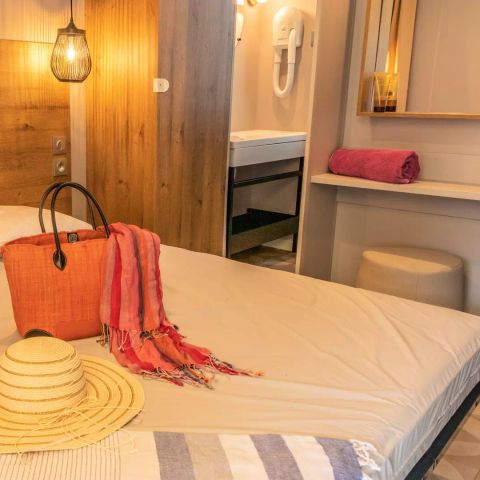 MOBILHOME 4 personnes - Premium Manureva 3 Pièces 4 Personnes + TV 2sdb