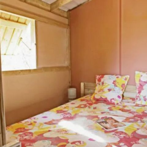 TIENDA DE LONA Y MADERA 6 personas - Albergue Cabane