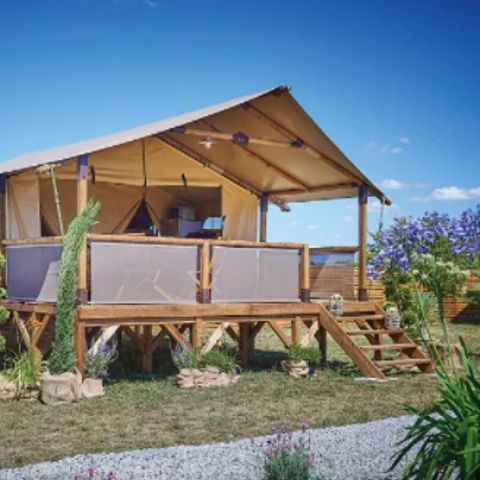 TIENDA DE LONA Y MADERA 5 personas - BALI Ecolodge sin instalaciones sanitarias ni suministro de agua