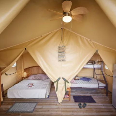 TIENDA DE LONA Y MADERA 5 personas - BALI Ecolodge sin instalaciones sanitarias ni suministro de agua