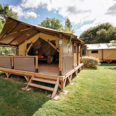 TIENDA DE LONA Y MADERA 5 personas - BALI Ecolodge sin instalaciones sanitarias ni suministro de agua