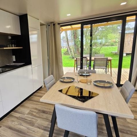 Stacaravan 4 personen - ELEGANCE 40m² (2 kamers - 2 badkamers - Air conditioning) halfoverdekt terras 27m² - Nieuw voor 2024