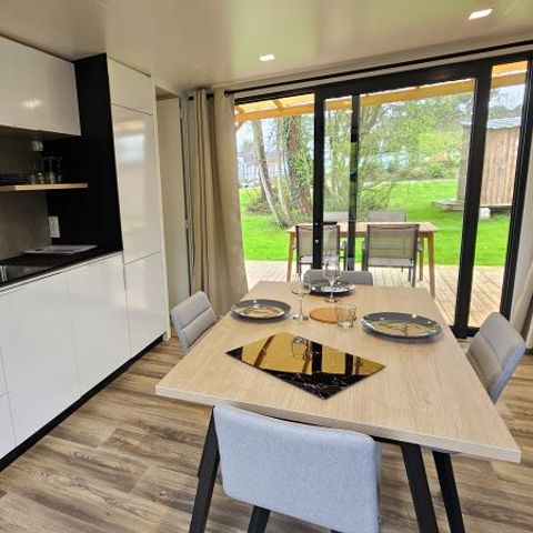 MOBILHOME 4 personas - ELEGANCE 40m² (2 habitaciones - 2 baños - Aire acondicionado) terraza semicubierta 27m² - Nuevo para 2024