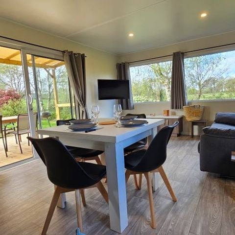 MOBILE HOME 4 people - SWEET HOME 40m² (2 bedrooms - 1 bathroom - Air conditioning) semi-covered terrace 27m² New for 2024