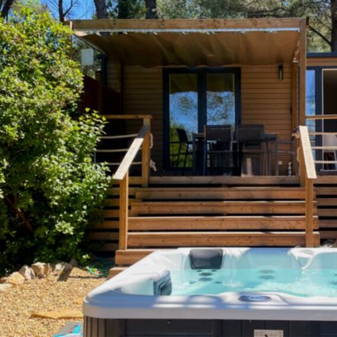 Stacaravan 6 personen - NIEUW 2023 ! Cottage MAGNOLIA + jacuzzi 32m² (2 kamers)