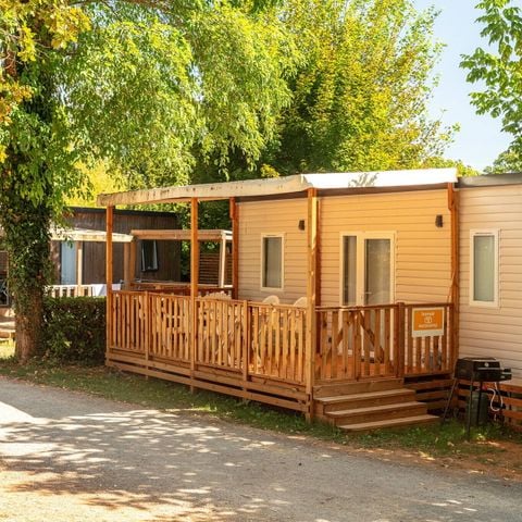 Stacaravan 4 personen - Stacaravan | Premium | 2 Slaapkamers | 4 Pers | Verhoogd terras | Airconditioning | TV