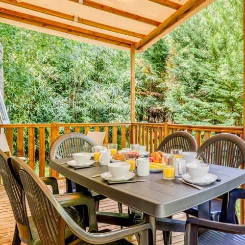 BUNGALOW 6 personnes - Mobil-home | Premium | 3 Ch. | 6 Pers. | Terrasse couverte | 1 SDB | Clim. | TV