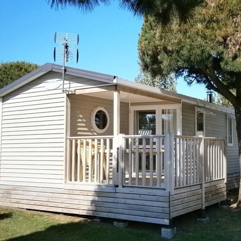 Mobile home 5 persons - 2 bedrooms - semi-covered terrace - TV