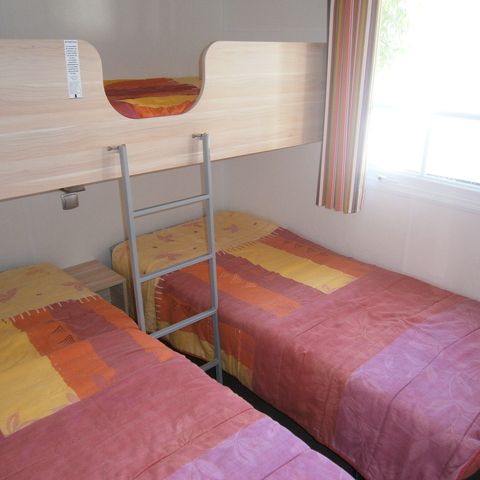 Mobile home 5 persons - 2 bedrooms - semi-covered terrace - TV