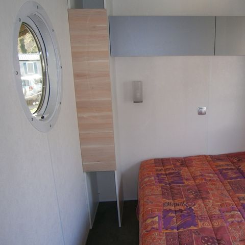 Mobile home 5 persons - 2 bedrooms - semi-covered terrace - TV