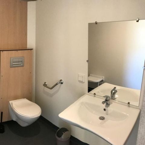 MOBILE HOME 4 people - PMR 31m² - 2 bedrooms - covered terrace (suitable for people with reduced mobility) - TV