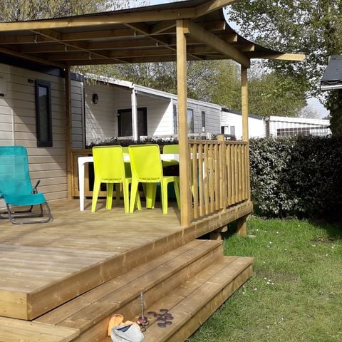 Stacaravan 4 personen - COMFORT 27 m² - 2 slaapkamers - overdekt terras - TV