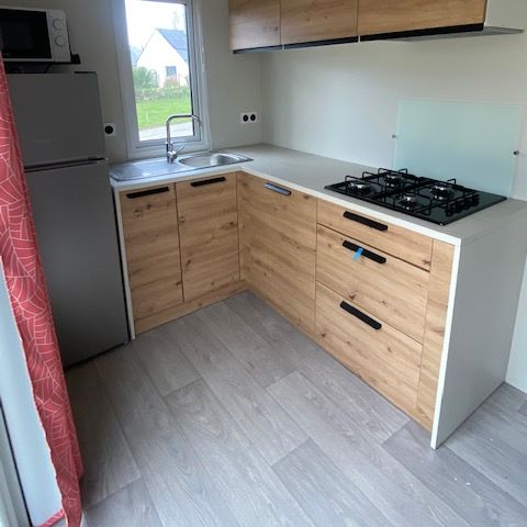 Stacaravan 4 personen - COMFORT 27 m² - 2 slaapkamers - overdekt terras - TV