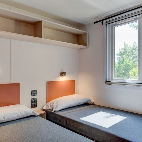 STACARAVAN 6 personen - Comfort XL | 3 slaapkamers | 6 pers | Overdekt terras | Airconditioning