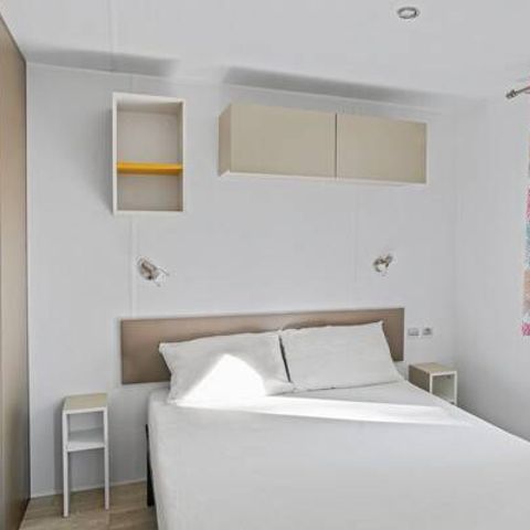 Stacaravan 4 personen - Stacaravan | Premium | 2 slaapkamers | 4 personen | Eenvoudig terras | TV
