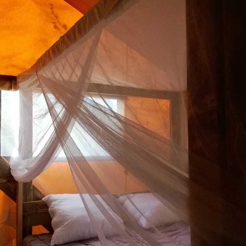 Canvas and wooden tent 5 persons - LUXURY LODGE